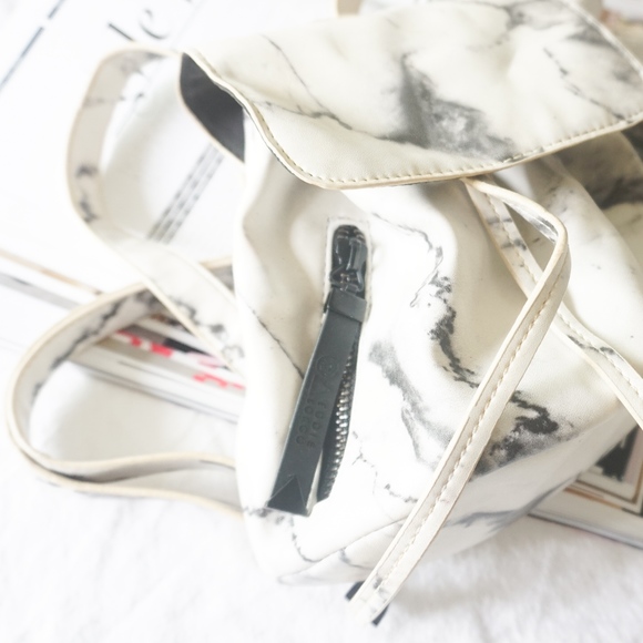 🌟Mini Marble Print Backpack - Picture 2 of 7